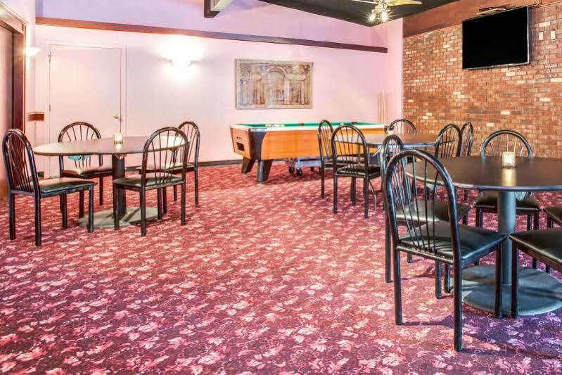 Town Inn Бордентаун Экстерьер фото